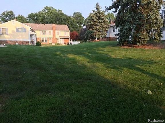 2nd image of 20904 E Glen Haven Cir