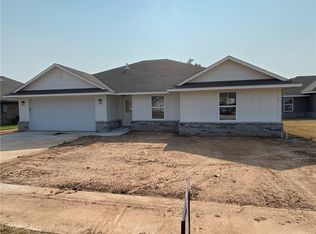 1013 Avalon Dr, Altus, OK 73521