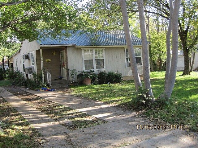 1st image of 4901 Lyndon Dr