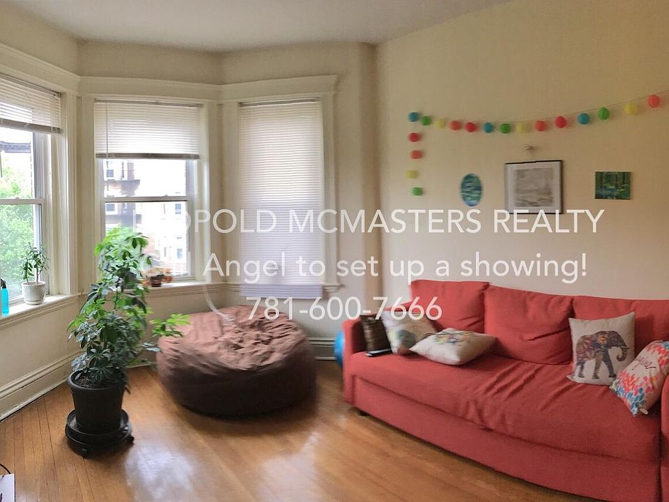 2nd image of 106 Queensberry St #12AC