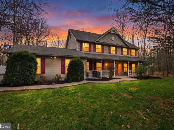 9 Hickory Dr, East Stroudsburg, PA 18301