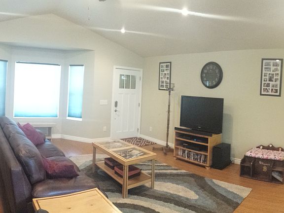 3rd image of 101 Waterford Dr