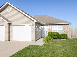 200 Palmer Ct, Pleasant Hill, MO 64080