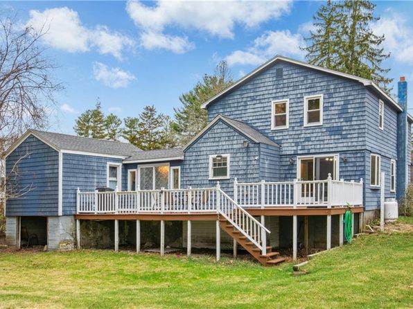 545 Victory Hwy, Burrillville, RI 02839