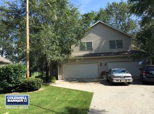 914 Post St, Ottawa, IL 61350