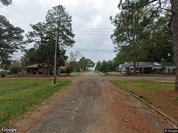 Exterior Neighborhood (street photo)