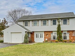 124 Twin Rivers Dr, Toms River, NJ 08753
