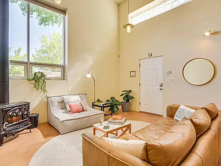 812 Calle Saragosa #B — Photo 6
