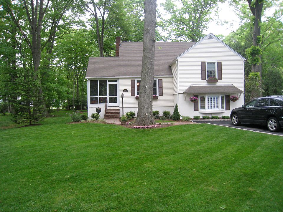 1st image of 1 Cathedral Ave