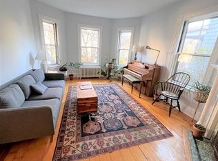 95 Antrim St #1, Cambridge, MA 02139