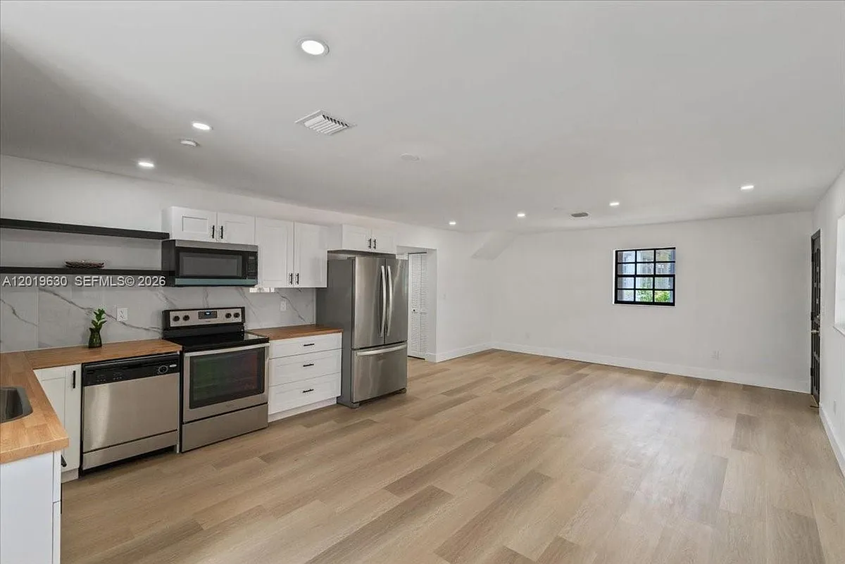 Building Photo - 1409 NW 44th St #A