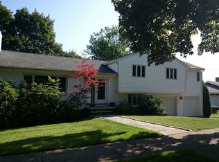 187 Wolcott Rd, Brookline, MA 02467