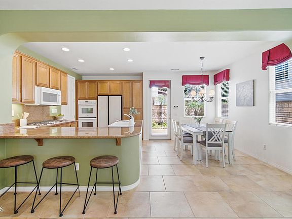 4th image of 408 Village Commons Blvd