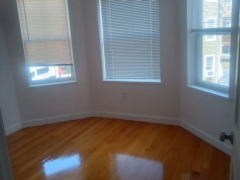 411 Shirley St #2 — Photo 7