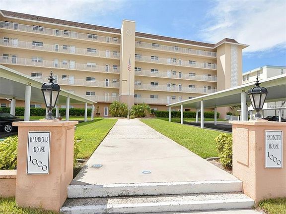 3rd image of 1000 Tarpon Center Dr APT 101