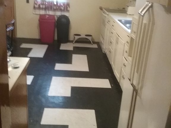 5th image of 316 5th St NE