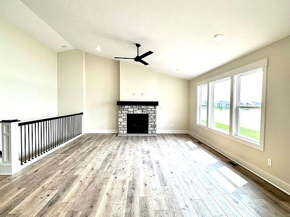 5th image of 11373 Shoreline Dr #65