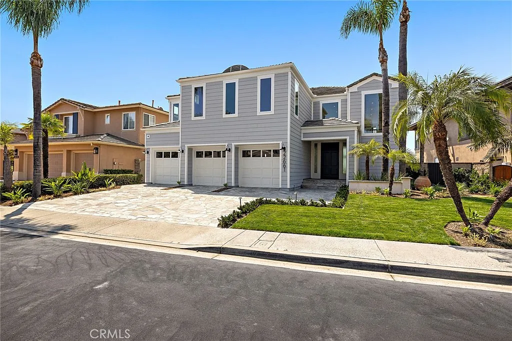 5 bed, 3.5 bath, 3576 sqft, $9,500 — Photo 2