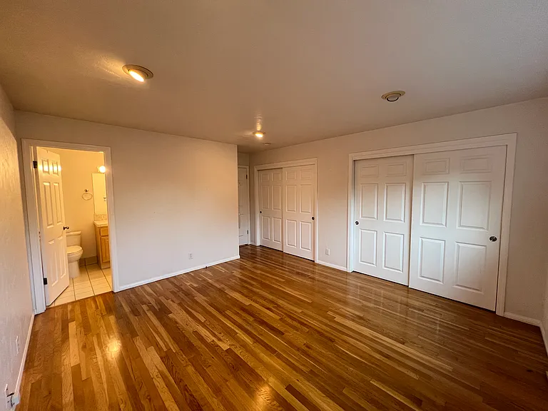 310 Alma Ln — Photo 21