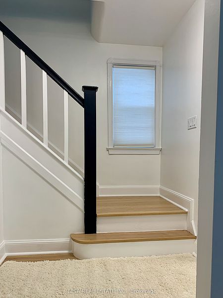 Toronto House for rent - 4 Bedrooms — photo 4