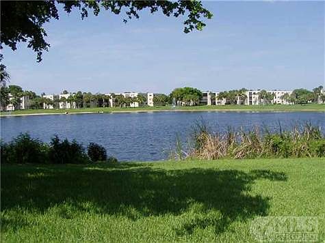 3rd image of 5370 Las Verdes Cir APT 222