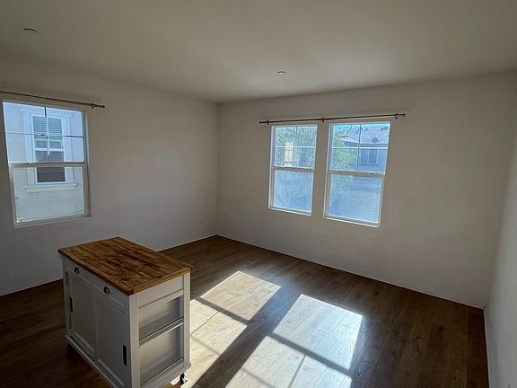 5th image of 678 Nile River Dr