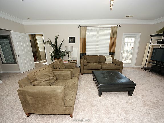 2nd image of 1521 Cambridge Lakes Dr