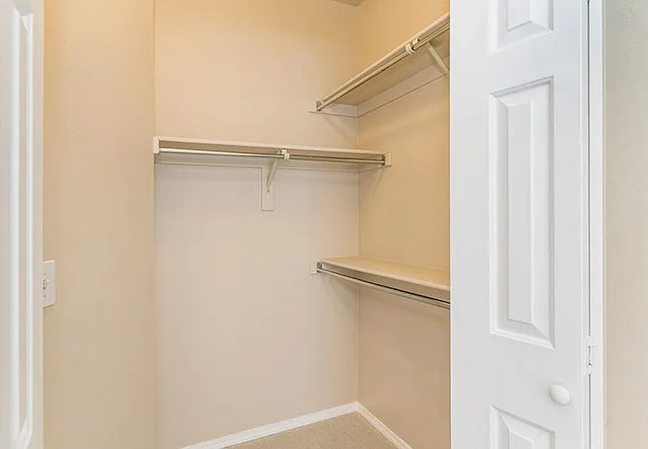 5240 S Shalom Park Cir — Photo 14