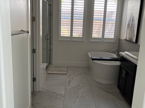 5th image of 2824 Romano Dr