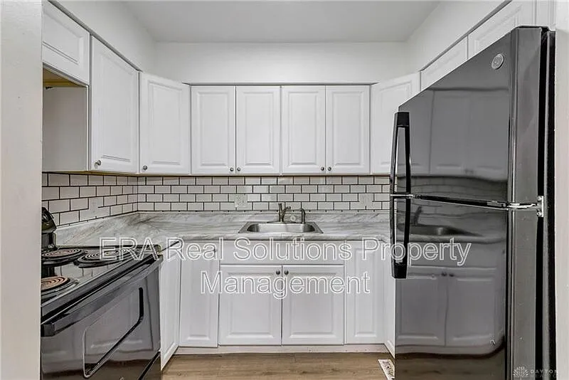 2 bed, 1.0 bath, $1,045 — Photo 3