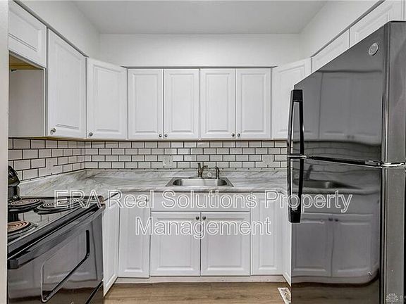 2nd image of 1241-1255 Devon Ave Unit 1247-D