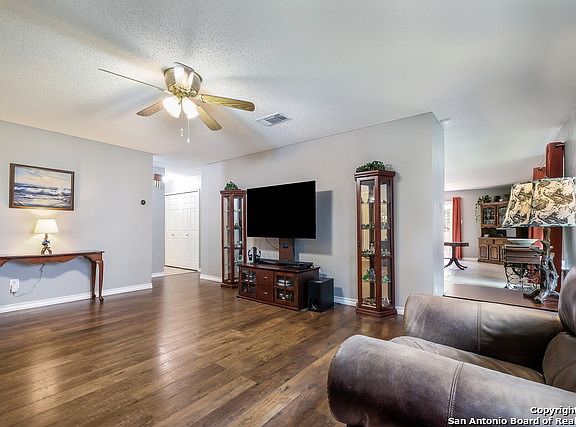 3rd image of 16134 Treeridge Pl