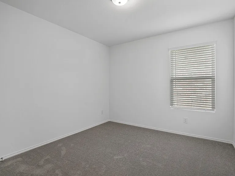 4541 Benham Dr — Photo 11