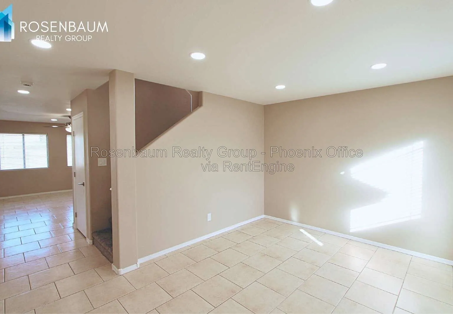 4 bed, 2.5 bath, 2281 sqft, $2,099 — Photo 2