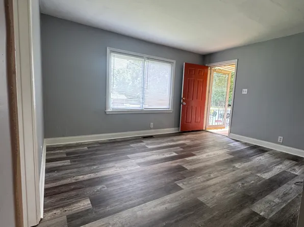 3110 Capitol Dr #A, Charlotte, NC 28208