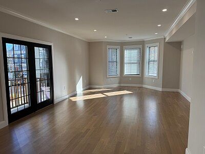 1st image of 285 Lamartine St #1