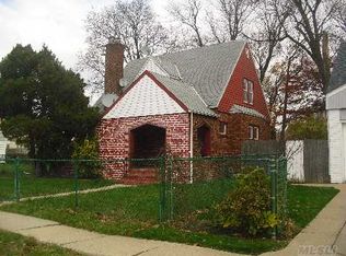 68 Union St, Freeport, NY 11520