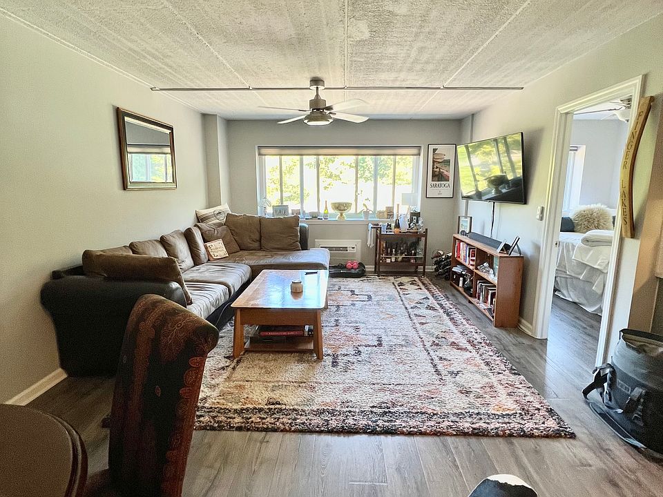 1st image of 410 Benedict Ave #410