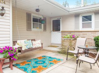 4474 Cobblestone Rd, Elkhorn, WI 53121