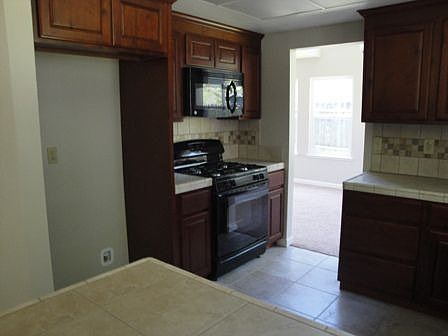 4th image of 806 San Remo St