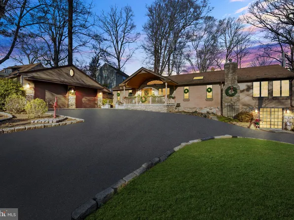 2216 Bent Rd, Feasterville Trevose, PA 19053