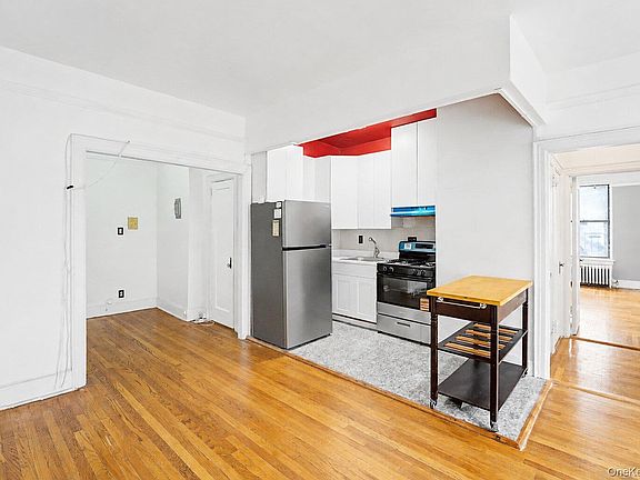 4th image of 147-37 Beech Avenue #3F
