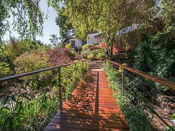 4th image of 660 Escalona Dr
