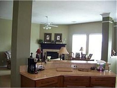 3rd image of 13710 Lake Vista Dr