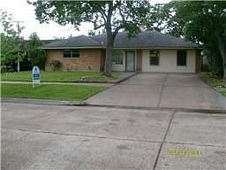 1st image of 2406 Dewberry Ln