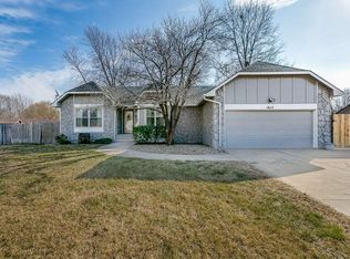 1612 N Skyview St, Wichita, KS 67212