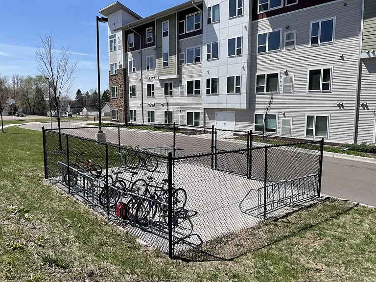 Newport Commons — Photo 15
