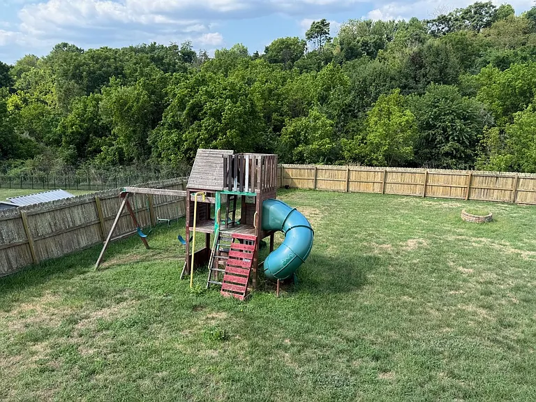 79 Thoroughbred Cir — Photo 28