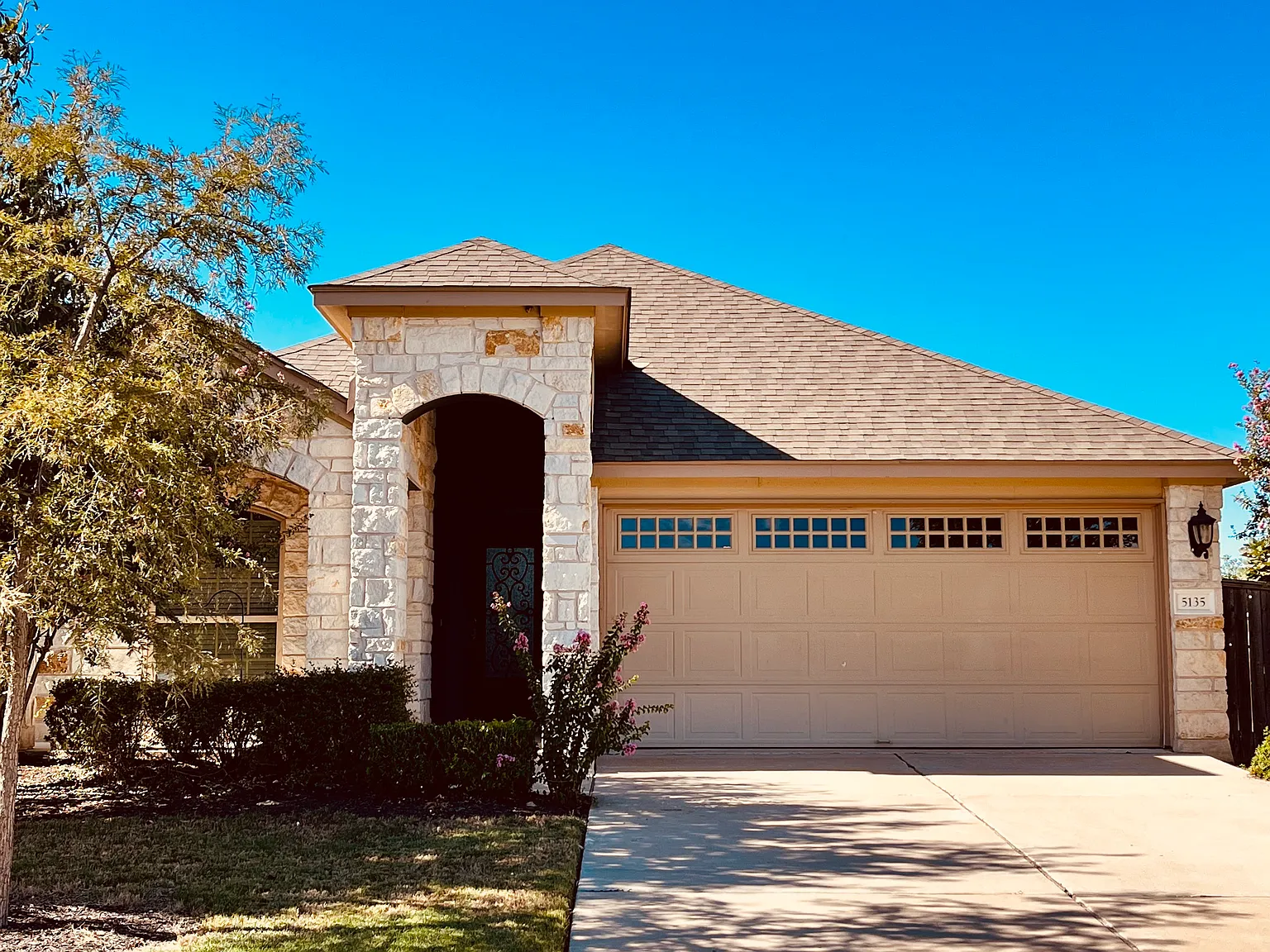 4 bed, 1800 sqft, $2,190 — Photo 1