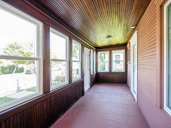 2nd image of 2946 Newton Ave N